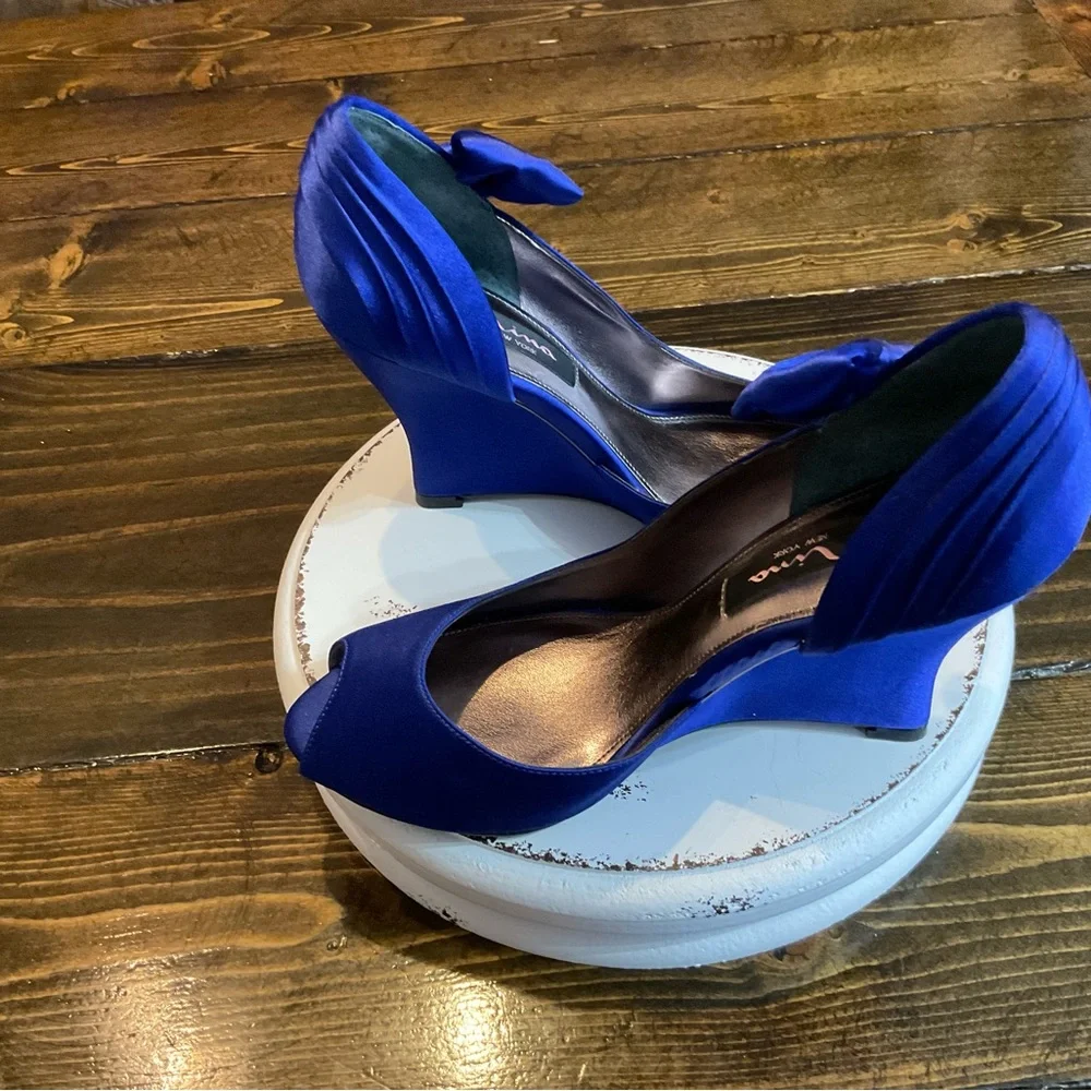 NINA Heels Pumps Womens Sz 7 Sapphire Blue Cobalt Satin Leather Sole D'orsay - Picture 6 of 10